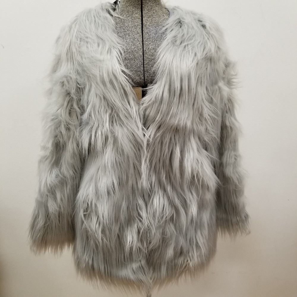 NWT Silver Gray Shaggy Faux Fur Coat Glam Winter Jacket S M - Picture 3 of 8